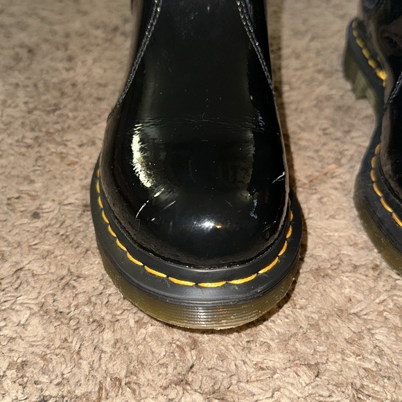 Dr. Martens 2976 patent leather Chelsea boot - Picture 6 of 13